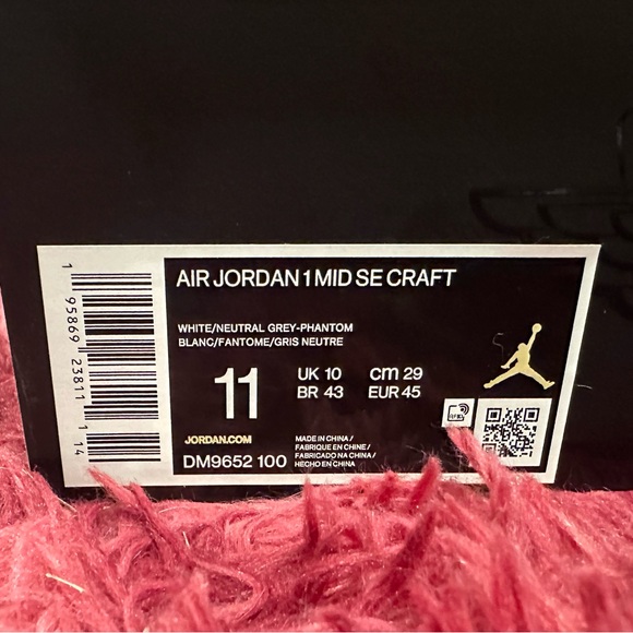 Air Jordan 1 Mid - Picture 6 of 7